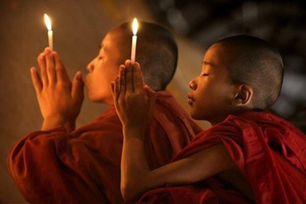 Discover the transformative power of Buddhist teachings with these 9 core sutras. From the Four Noble Truths to mindfulness, unlock inner peace and fulfillment. Explore ancient wisdom for modern living. #Buddhism #Mindfulness #InnerPeace