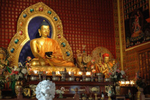 Buddhist teachings for inner peace and mindfulness. Embrace change, release attachments, and live in the present moment for a fulfilling life. #Buddhism #InnerPeace #Mindfulness"